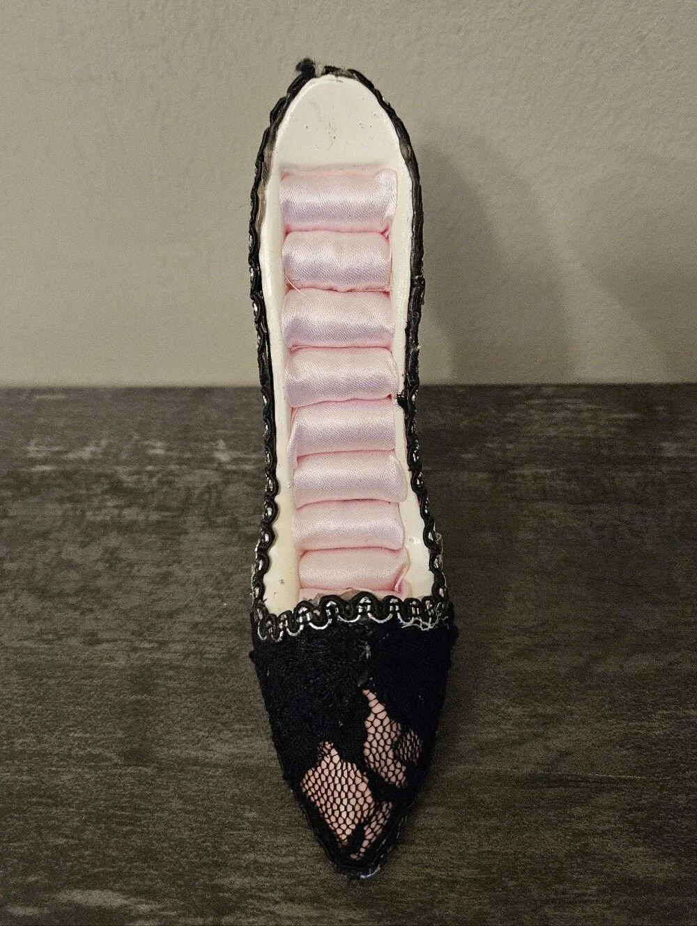 Black Velvet Jewelry Display Bust w/ Two Shoe Ring Displays & Two Jewelry Trays